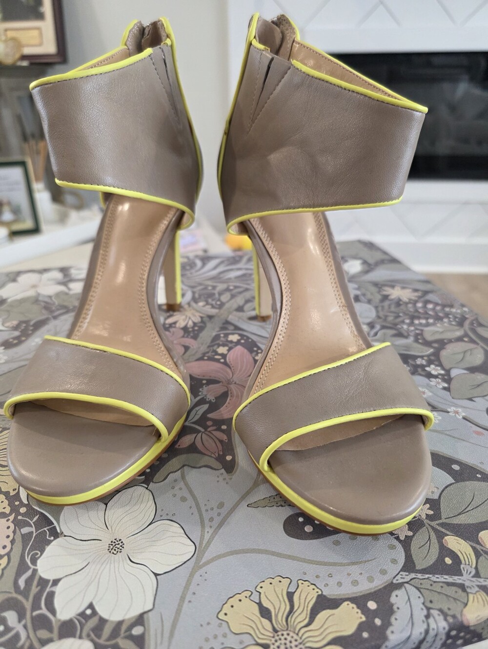 *FAB* Summer! GB Taupe/Bright Yellow Heels/Sandals